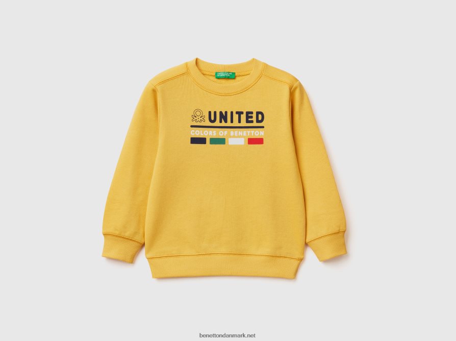 børn sweatshirt i 100% økologisk bomuld Benetton 44X8HF2272 gul