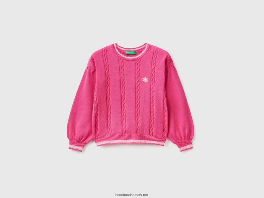 børn sweater med kabler og broderet blomst Benetton 44X8HF6108 fuchsia