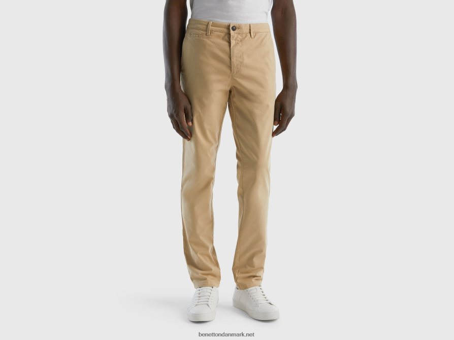 Kvinder beige chinos i slim fit Benetton 44X8HF1460 beige