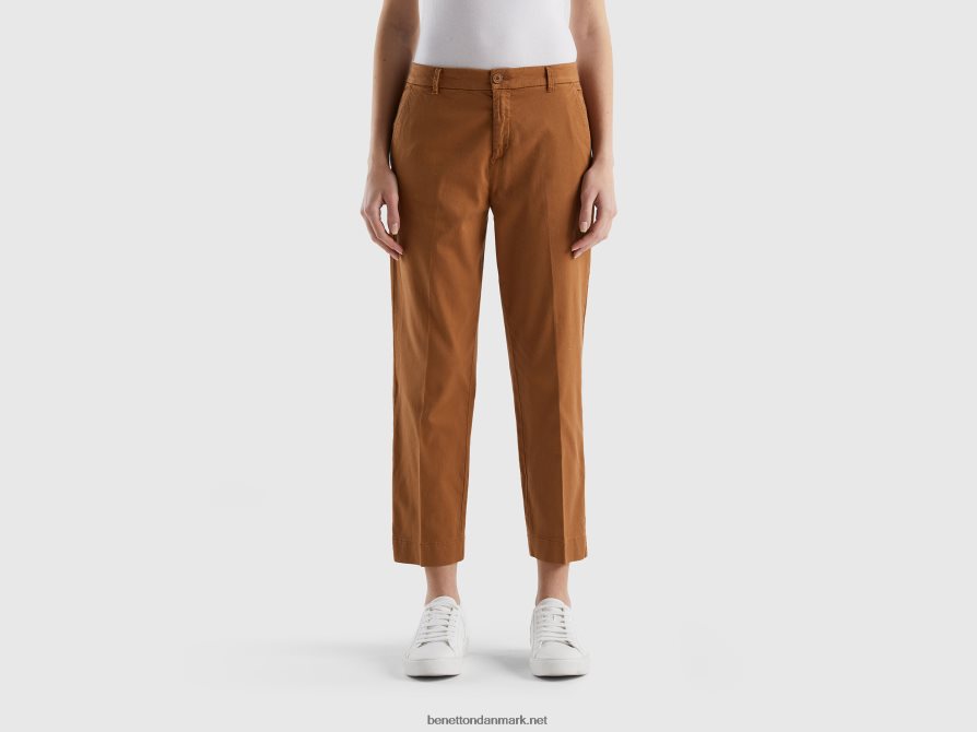 Kvinder croppede chinos i stretchbomuld Benetton 44X8HF565 beige