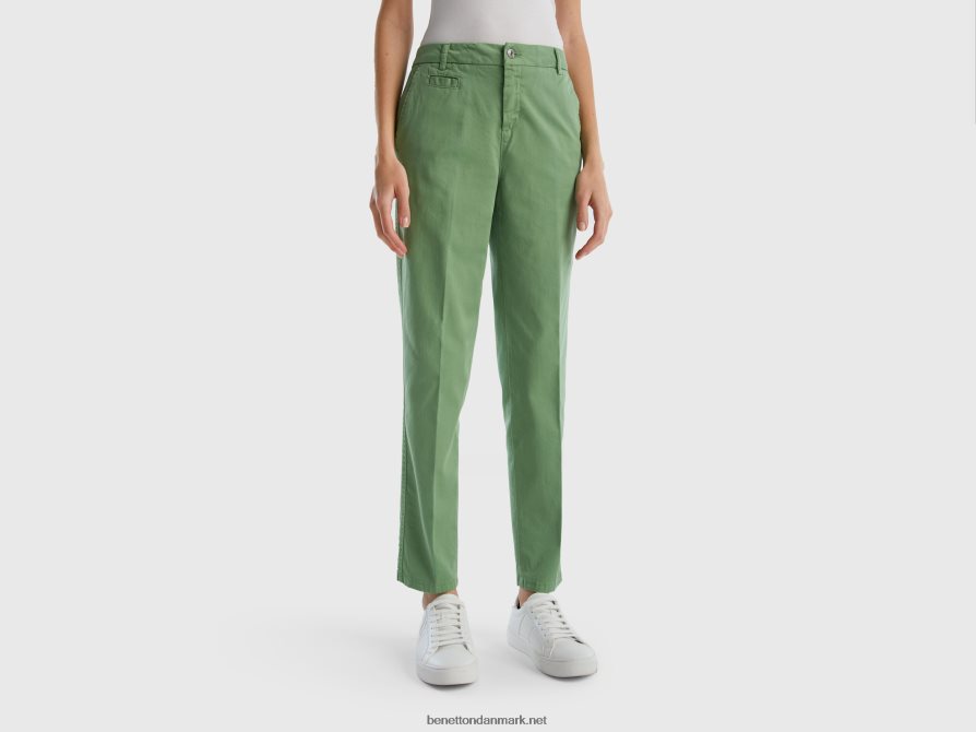 Kvinder grøn slim fit chinos i bomuld Benetton 44X8HF596 grøn