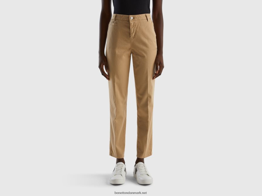 Kvinder slim fit kamel chinos i bomuld Benetton 44X8HF653 kamel