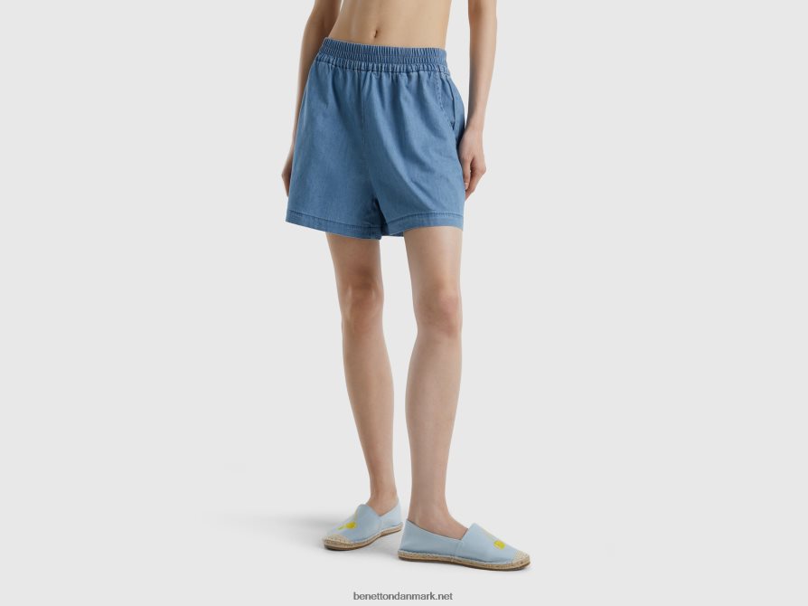 Kvinder shorts i chambray Benetton 44X8HF571 lyseblå