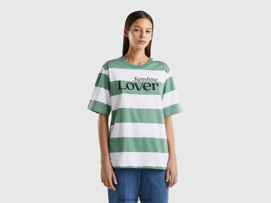 Kvinder stribet t-shirt med slogan Benetton 44X8HF3780 grøn