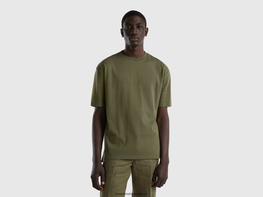 Mænd kortærmet t-shirt med slids Benetton 44X8HF1231 militærgrønt