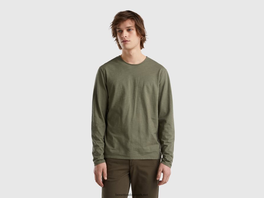 Mænd langærmet t-shirt i 100% bomuld Benetton 44X8HF1198 militærgrønt